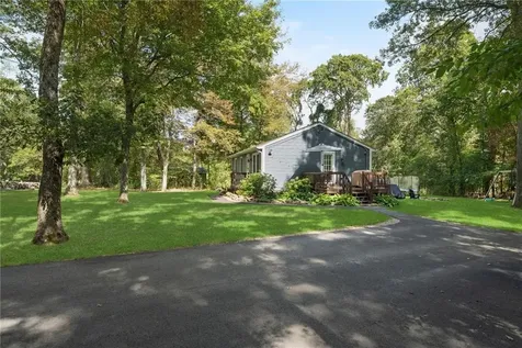 94 Maxson Hill Road Hopkinton RI 02804