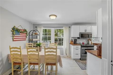 94 Maxson Hill Road Hopkinton RI 02804