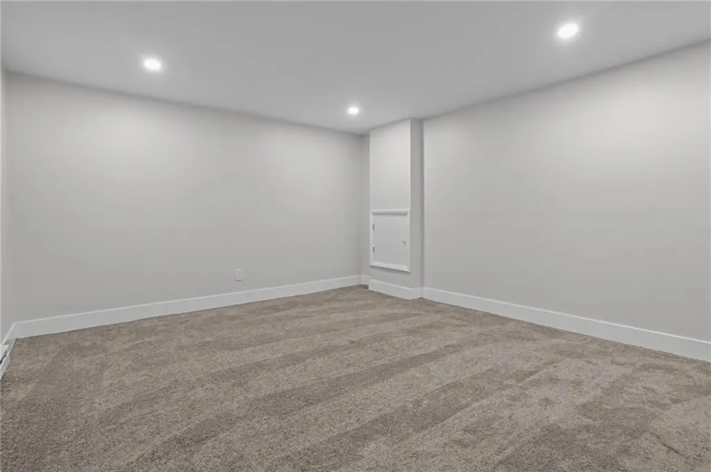 9 Buffalo Avenue Warren RI 02885