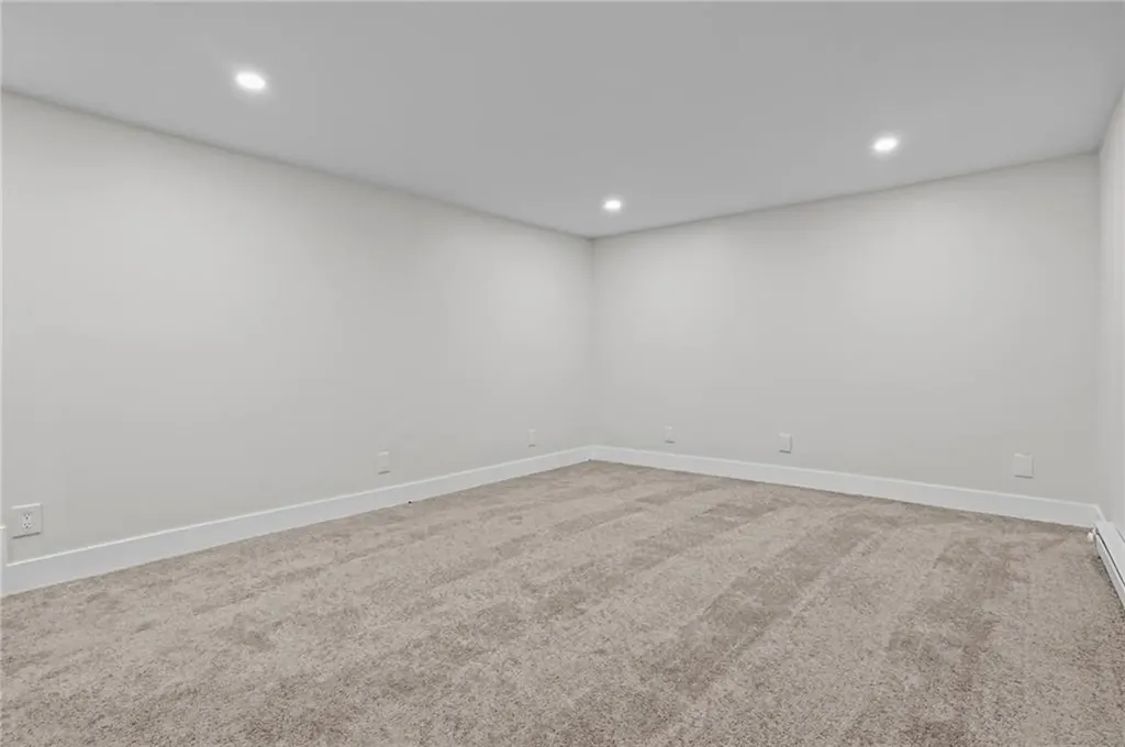 9 Buffalo Avenue Warren RI 02885