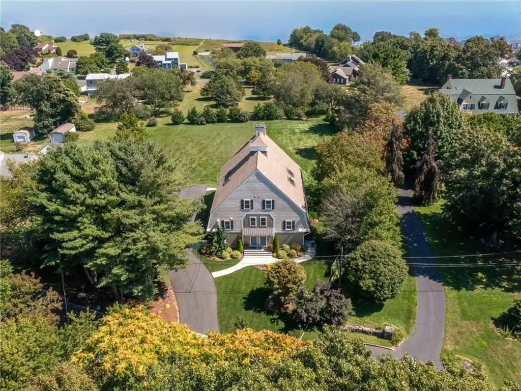 28 Lighthouse Lane Warwick RI 02889