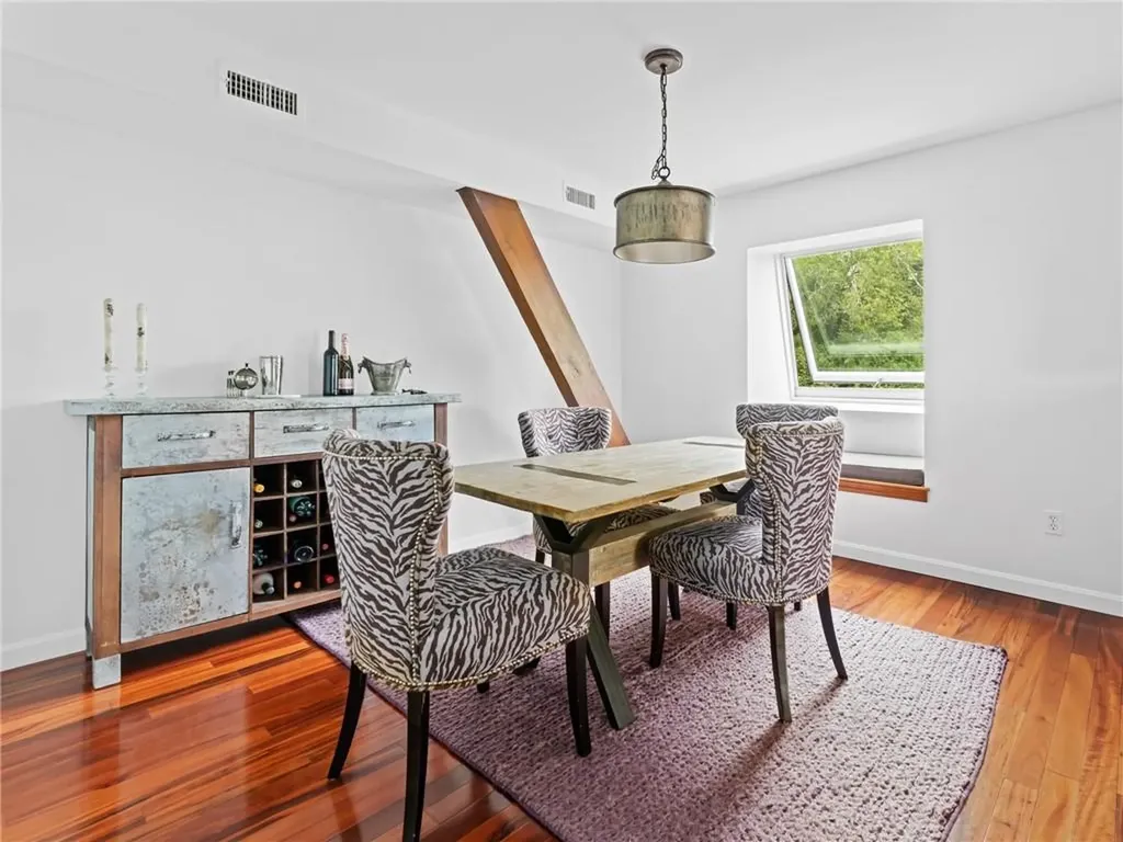 28 Lighthouse Lane Warwick RI 02889