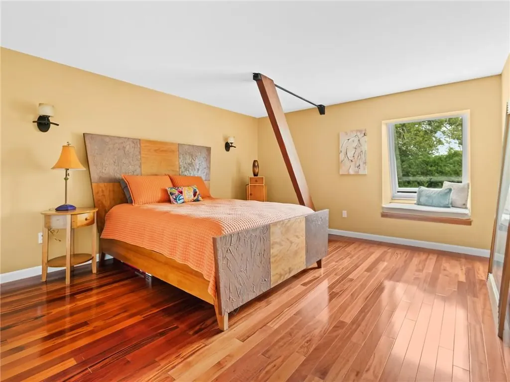 28 Lighthouse Lane Warwick RI 02889