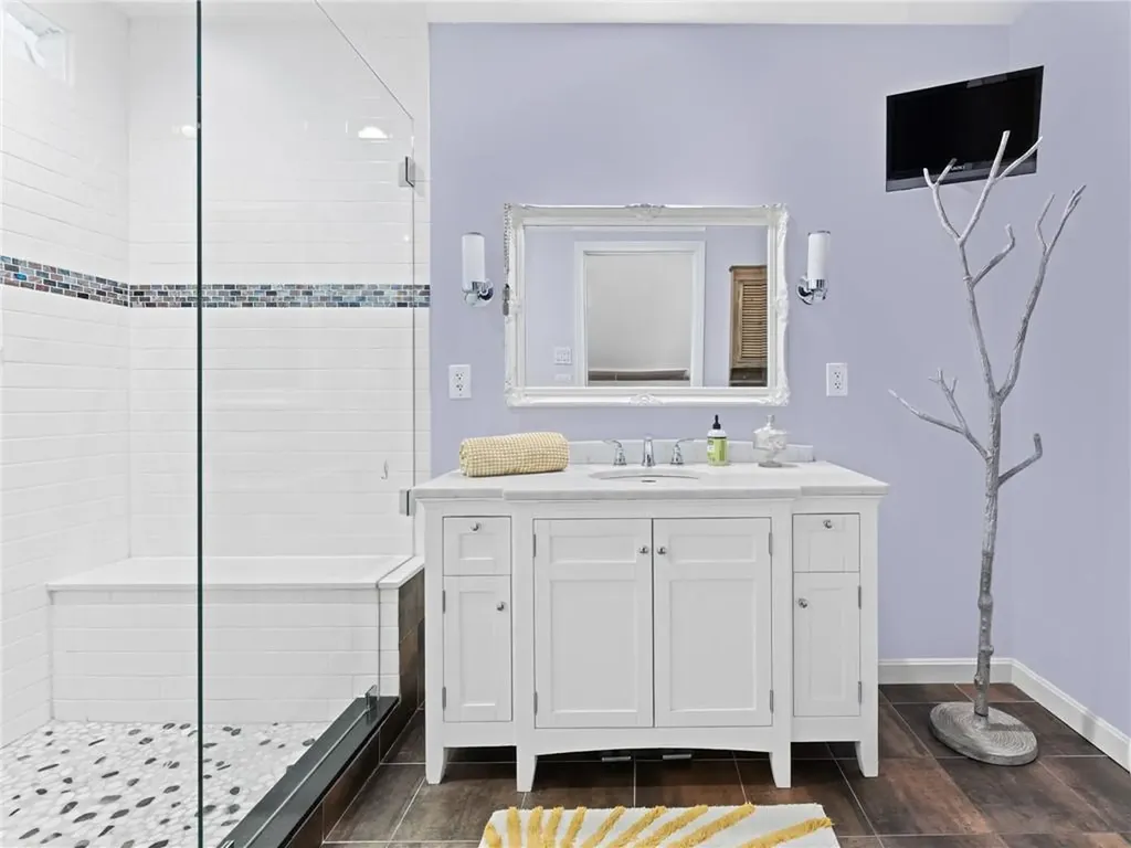 28 Lighthouse Lane Warwick RI 02889