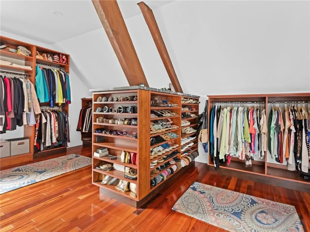 28 Lighthouse Lane Warwick RI 02889