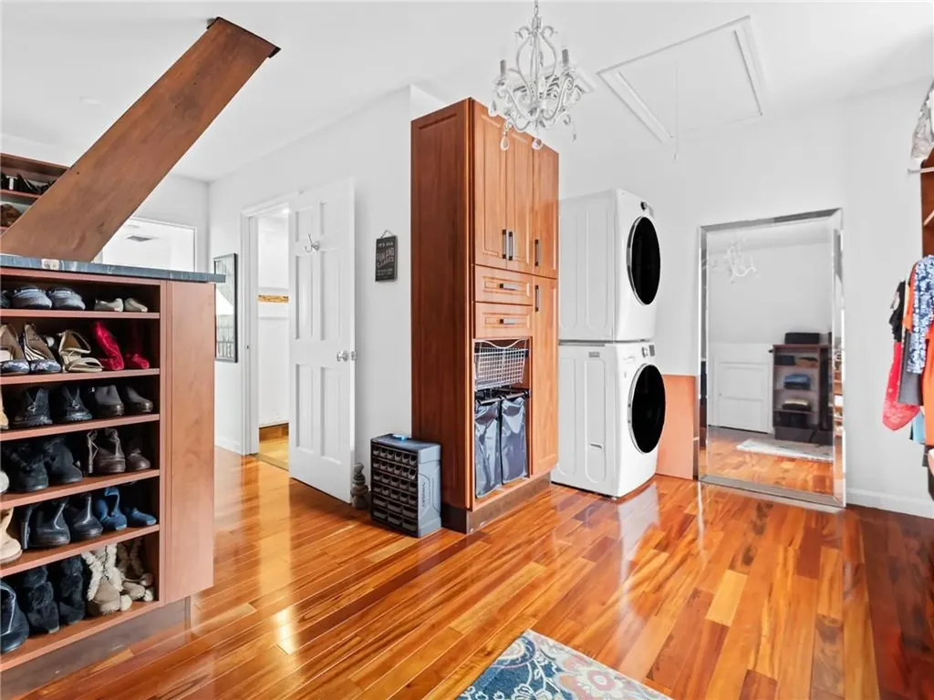 28 Lighthouse Lane Warwick RI 02889