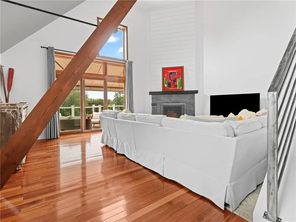 28 Lighthouse Lane Warwick RI 02889