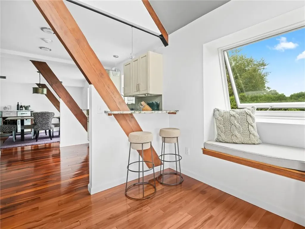 28 Lighthouse Lane Warwick RI 02889