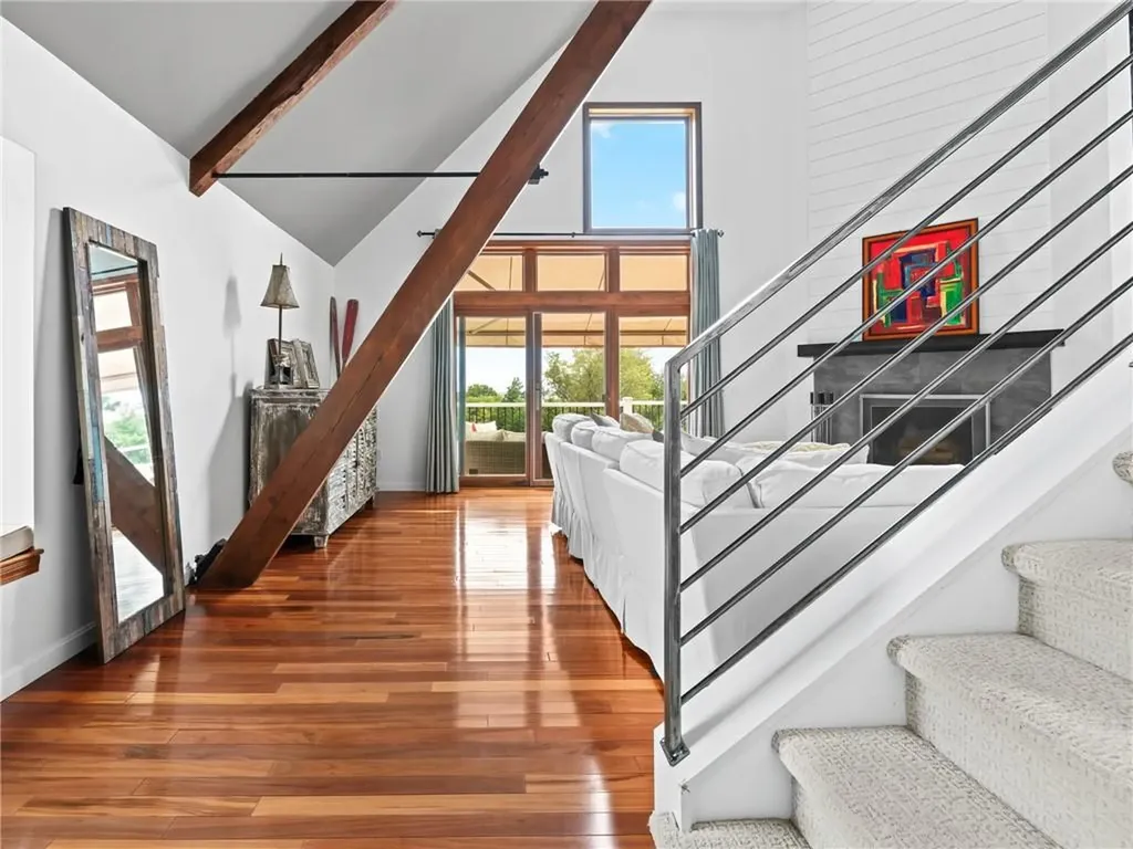 28 Lighthouse Lane Warwick RI 02889