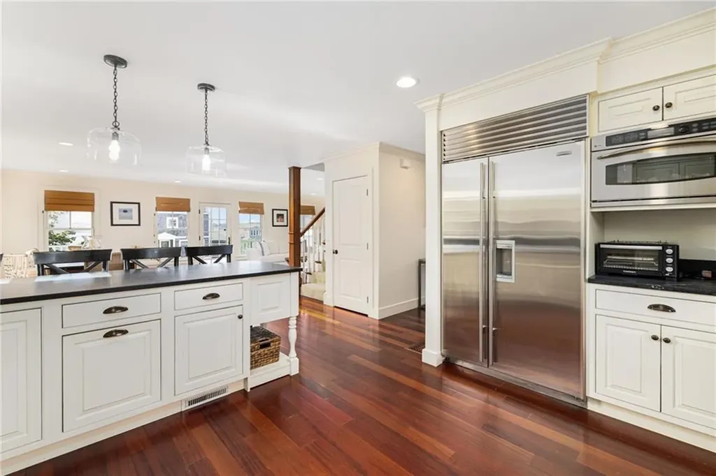 44 Tuckerman Avenue Middletown RI 02842