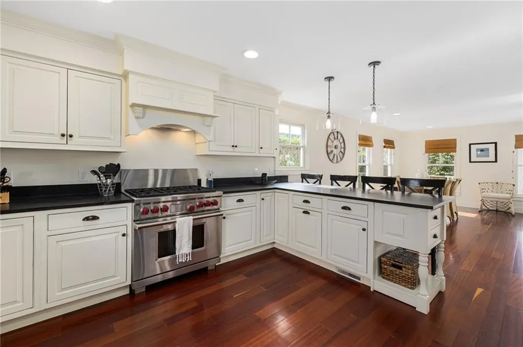 44 Tuckerman Avenue Middletown RI 02842