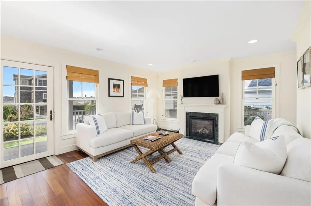 44 Tuckerman Avenue Middletown RI 02842