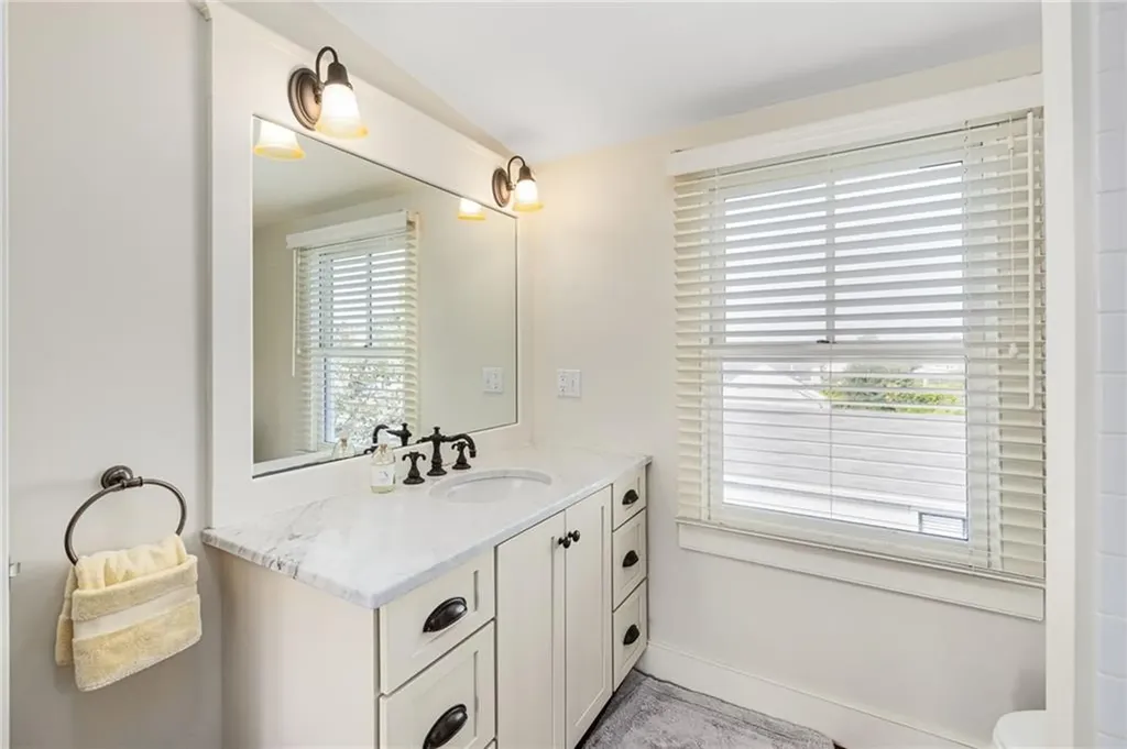 44 Tuckerman Avenue Middletown RI 02842