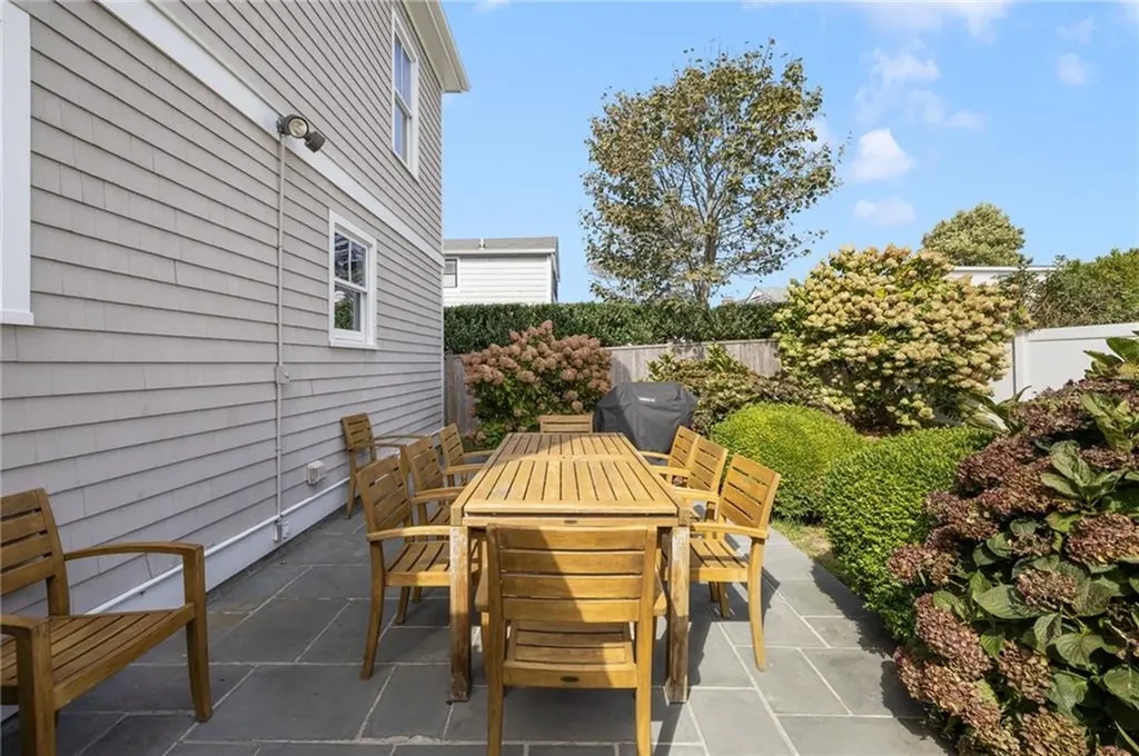 44 Tuckerman Avenue Middletown RI 02842