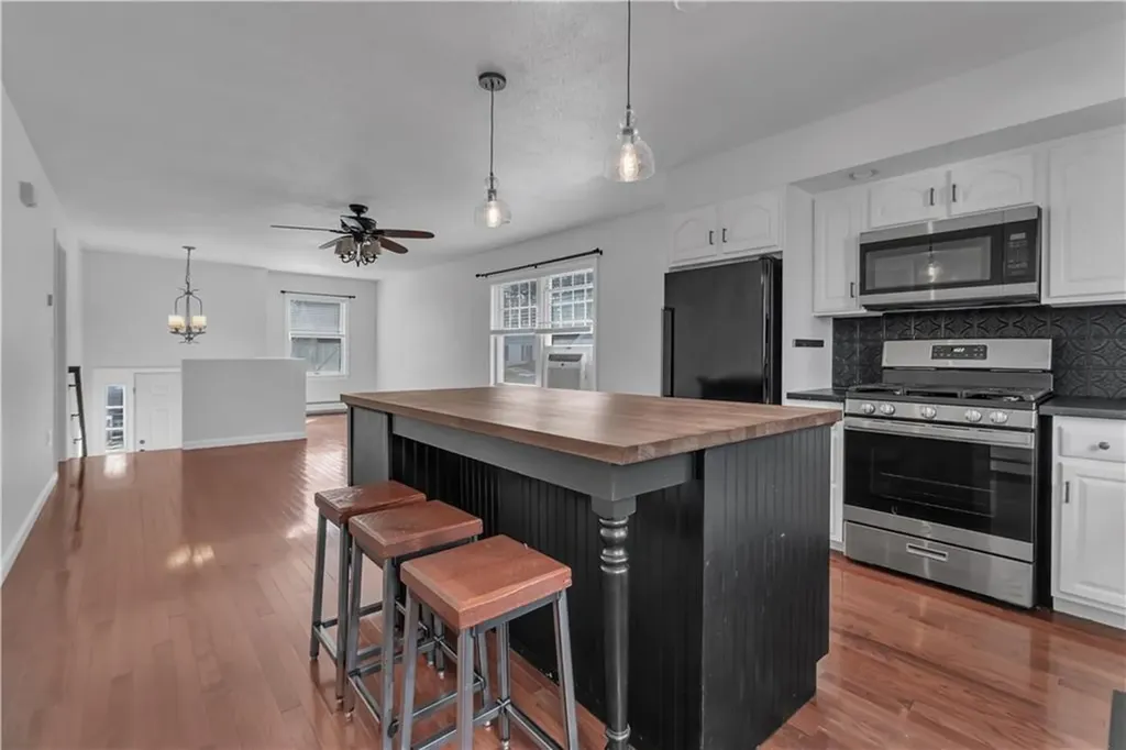 73 Arcadia Avenue Cranston RI 02910