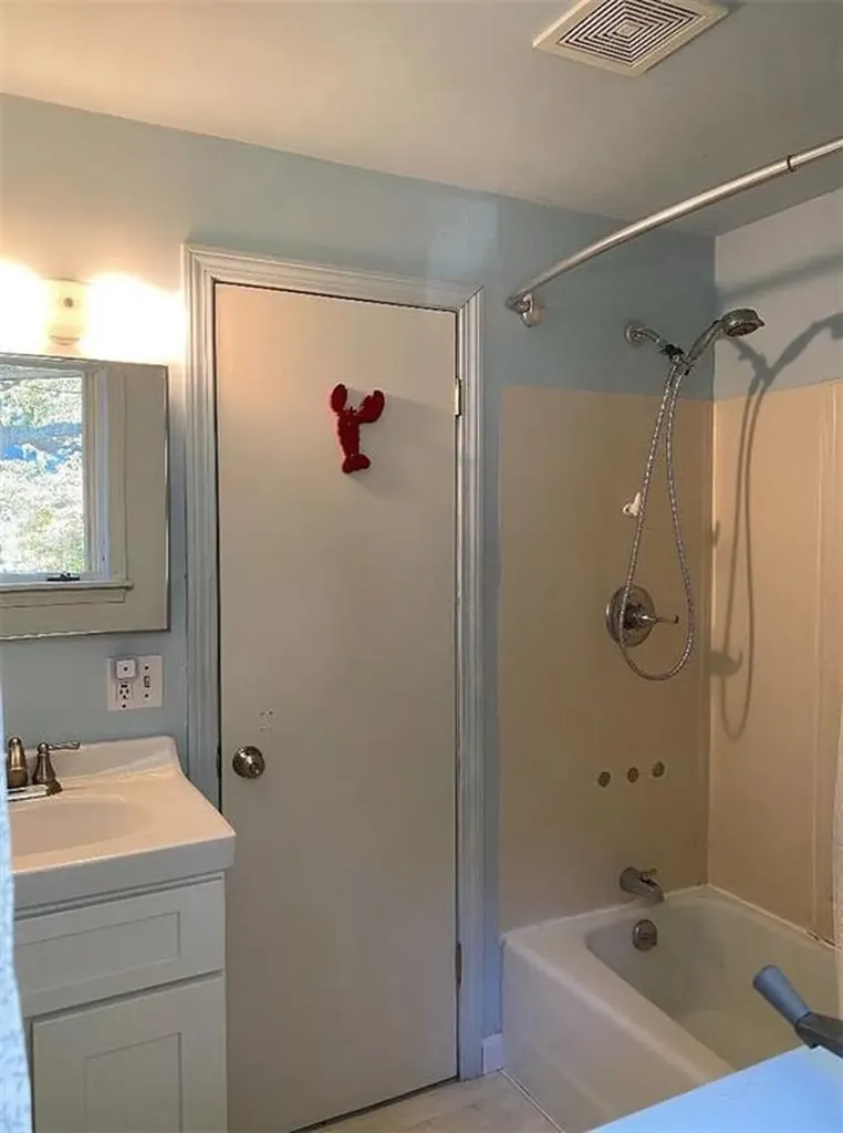 307 Winchester Drive South Kingstown RI 02879