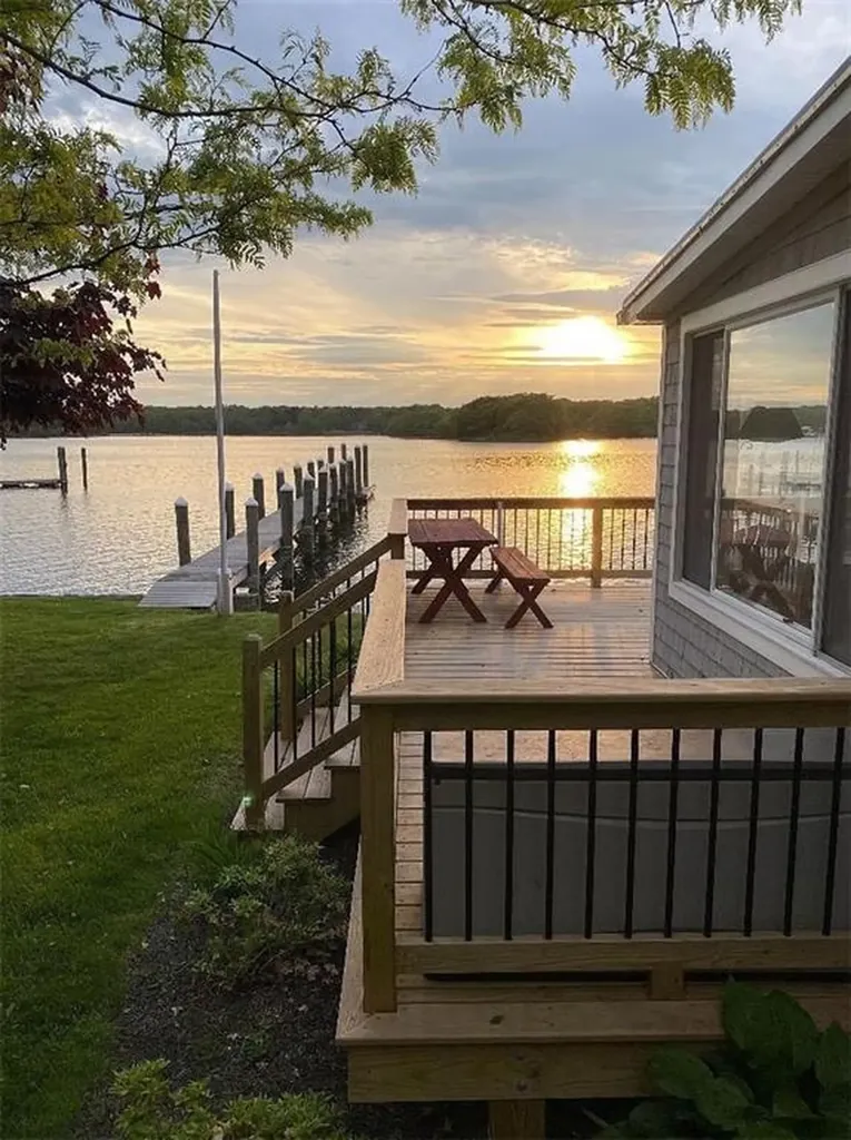 307 Winchester Drive South Kingstown RI 02879
