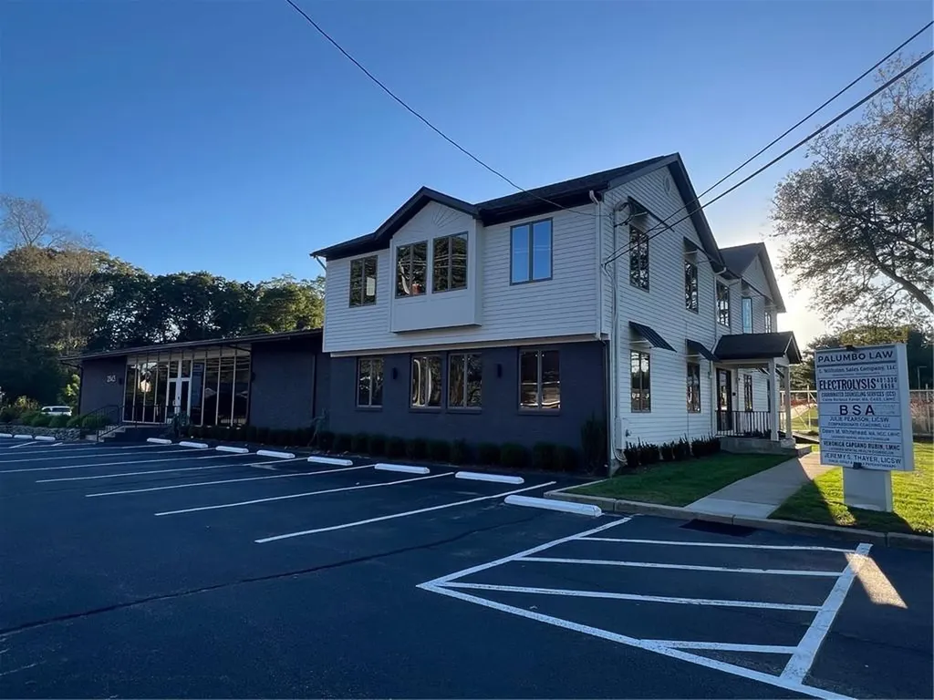 2843 South County Trail East Greenwich RI 02818