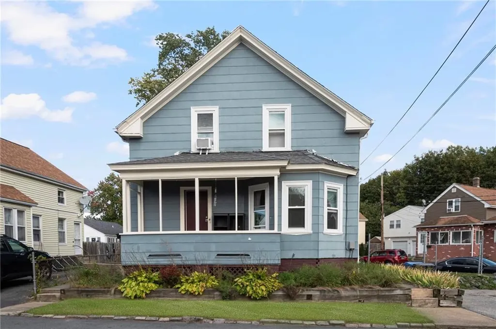 7 Cleveland Avenue Cranston RI 02920