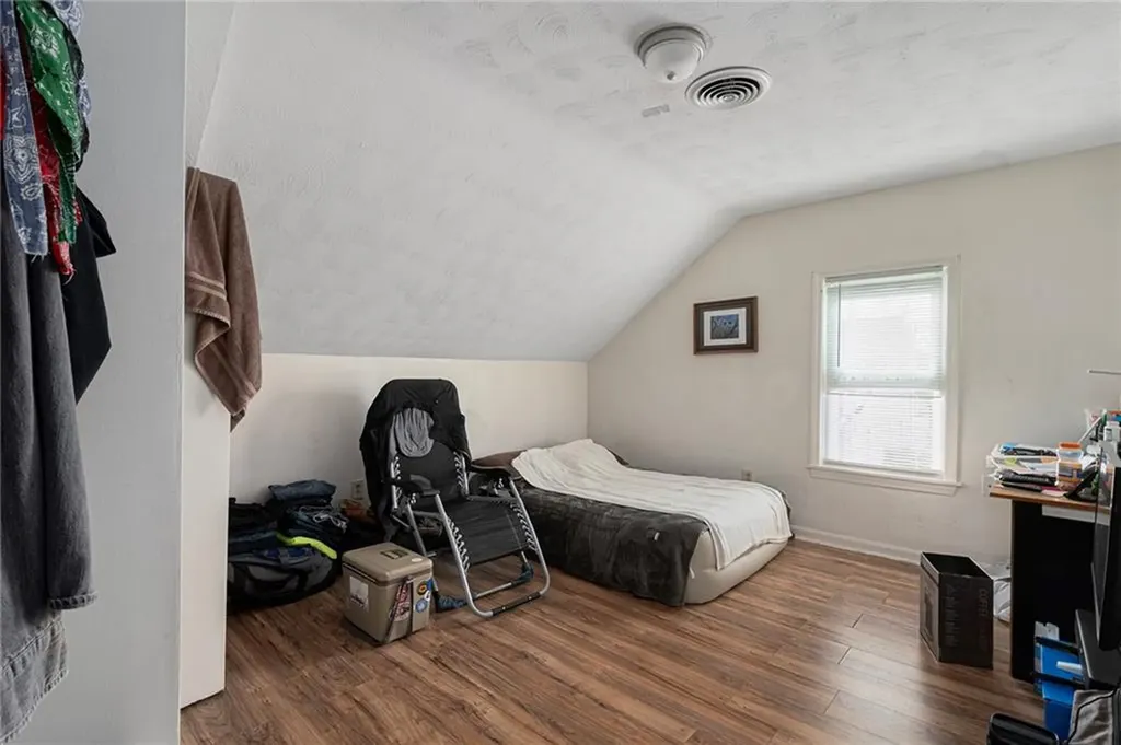 7 Cleveland Avenue Cranston RI 02920