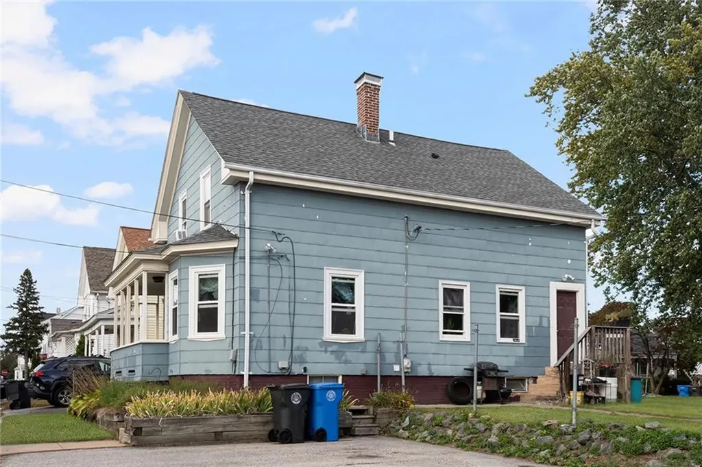 7 Cleveland Avenue Cranston RI 02920