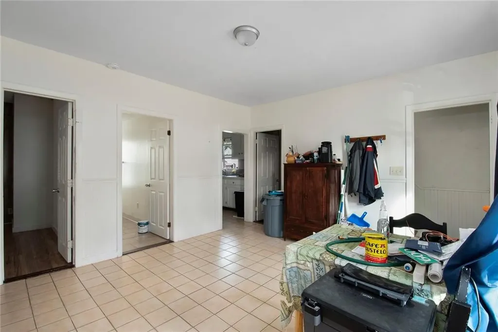 7 Cleveland Avenue Cranston RI 02920