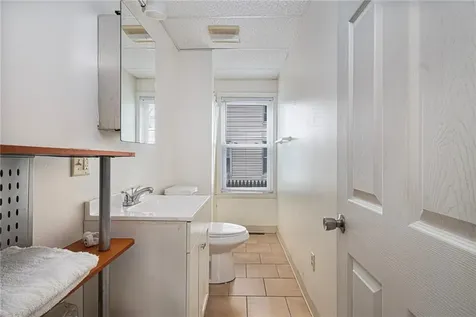 7 Cleveland Avenue Cranston RI 02920