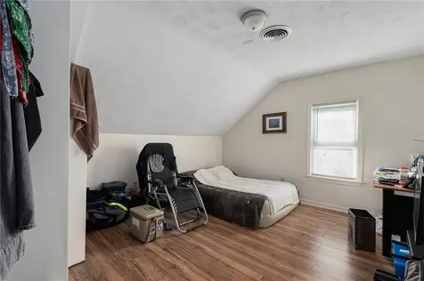 7 Cleveland Avenue Cranston RI 02920