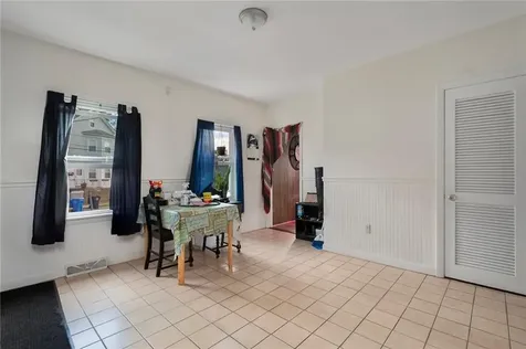 7 Cleveland Avenue Cranston RI 02920