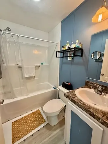 521 Forest Park Middletown RI 02842