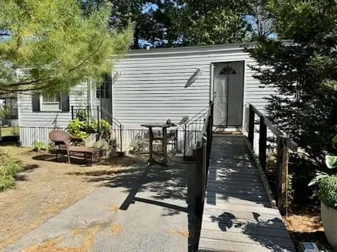 521 Forest Park Middletown RI 02842