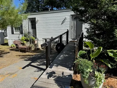 521 Forest Park Middletown RI 02842