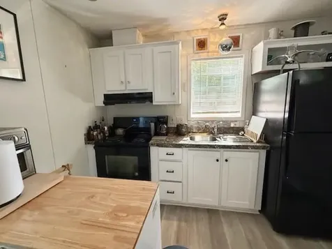 521 Forest Park Middletown RI 02842