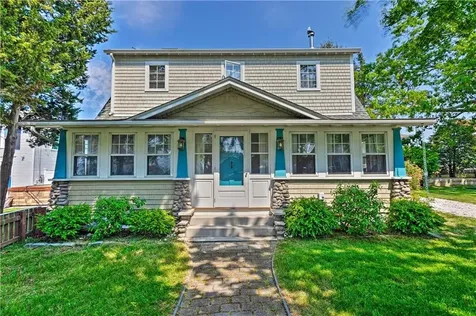 129 Dighton Avenue Portsmouth RI 02871