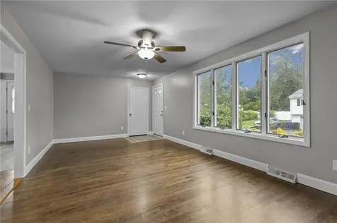 85 Canario Drive Warren RI 02885