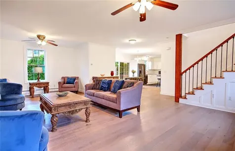 29 Lake Avenue Barrington RI 02806