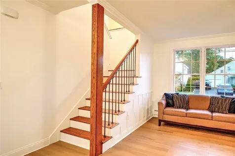 29 Lake Avenue Barrington RI 02806