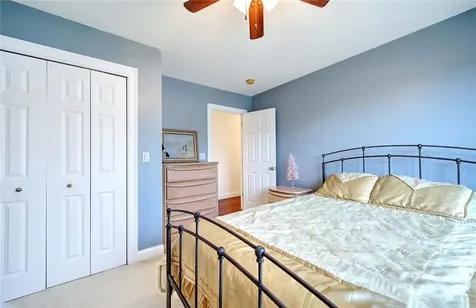 29 Lake Avenue Barrington RI 02806