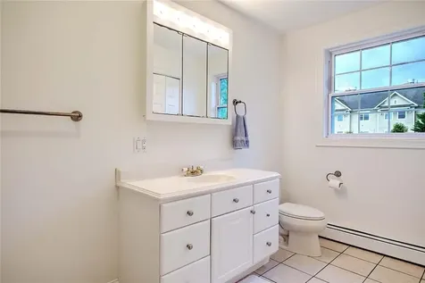 29 Lake Avenue Barrington RI 02806