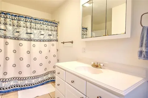 29 Lake Avenue Barrington RI 02806