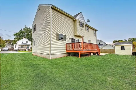 29 Lake Avenue Barrington RI 02806