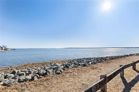 29 Lake Avenue Barrington RI 02806