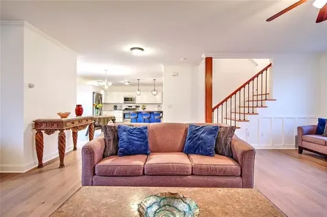 29 Lake Avenue Barrington RI 02806