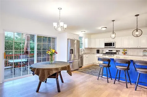 29 Lake Avenue Barrington RI 02806