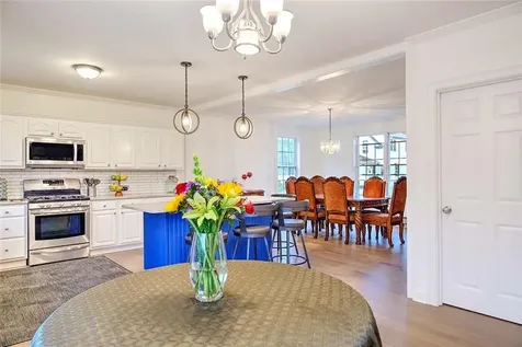 29 Lake Avenue Barrington RI 02806