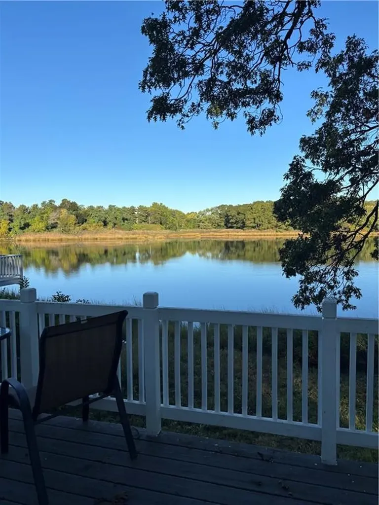 51 North Shore Drive East Providence RI 02915