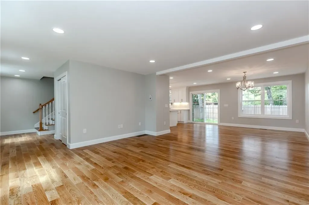 325 Inez Avenue Warwick RI 02886