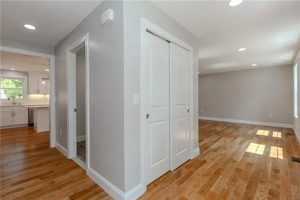 325 Inez Avenue Warwick RI 02886