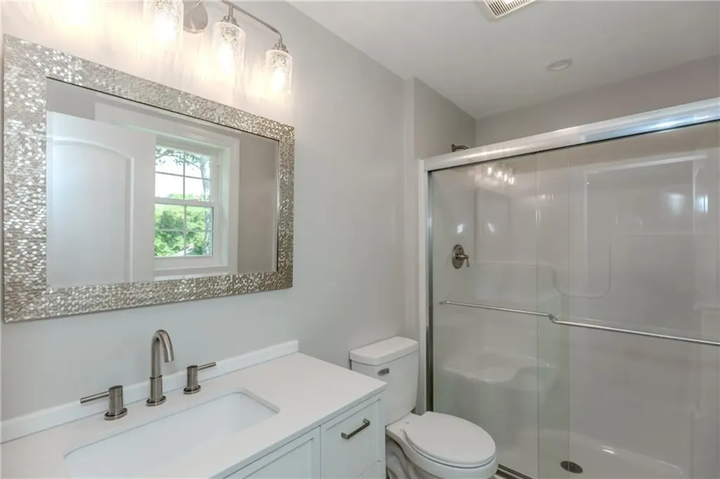 325 Inez Avenue Warwick RI 02886