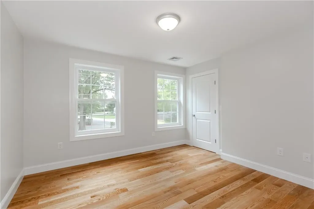 325 Inez Avenue Warwick RI 02886